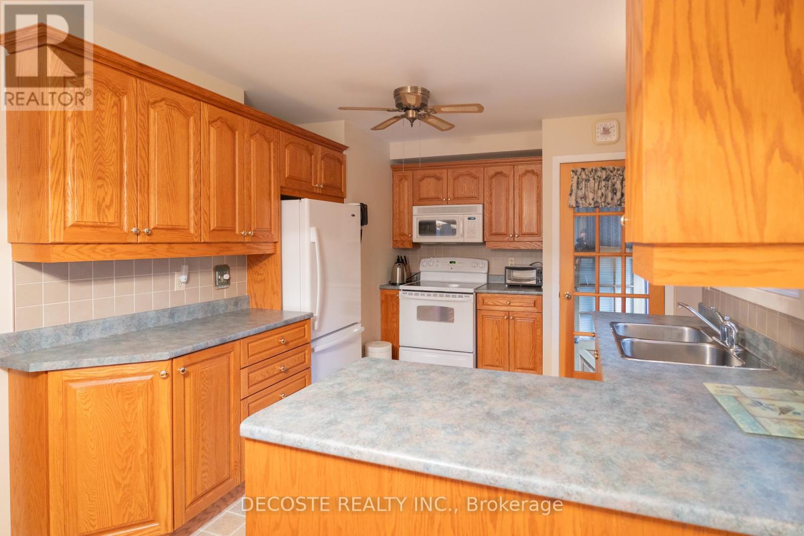 20676 Glen Robertson Road, North Glengarry, Ontario K0C 1A0 - Photo 6 - X12582726