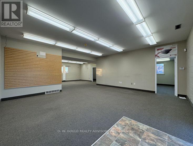 330 Sidney Street, Belleville (Belleville Ward), Ontario  K8P 1P5 - Photo 8 - X12542842