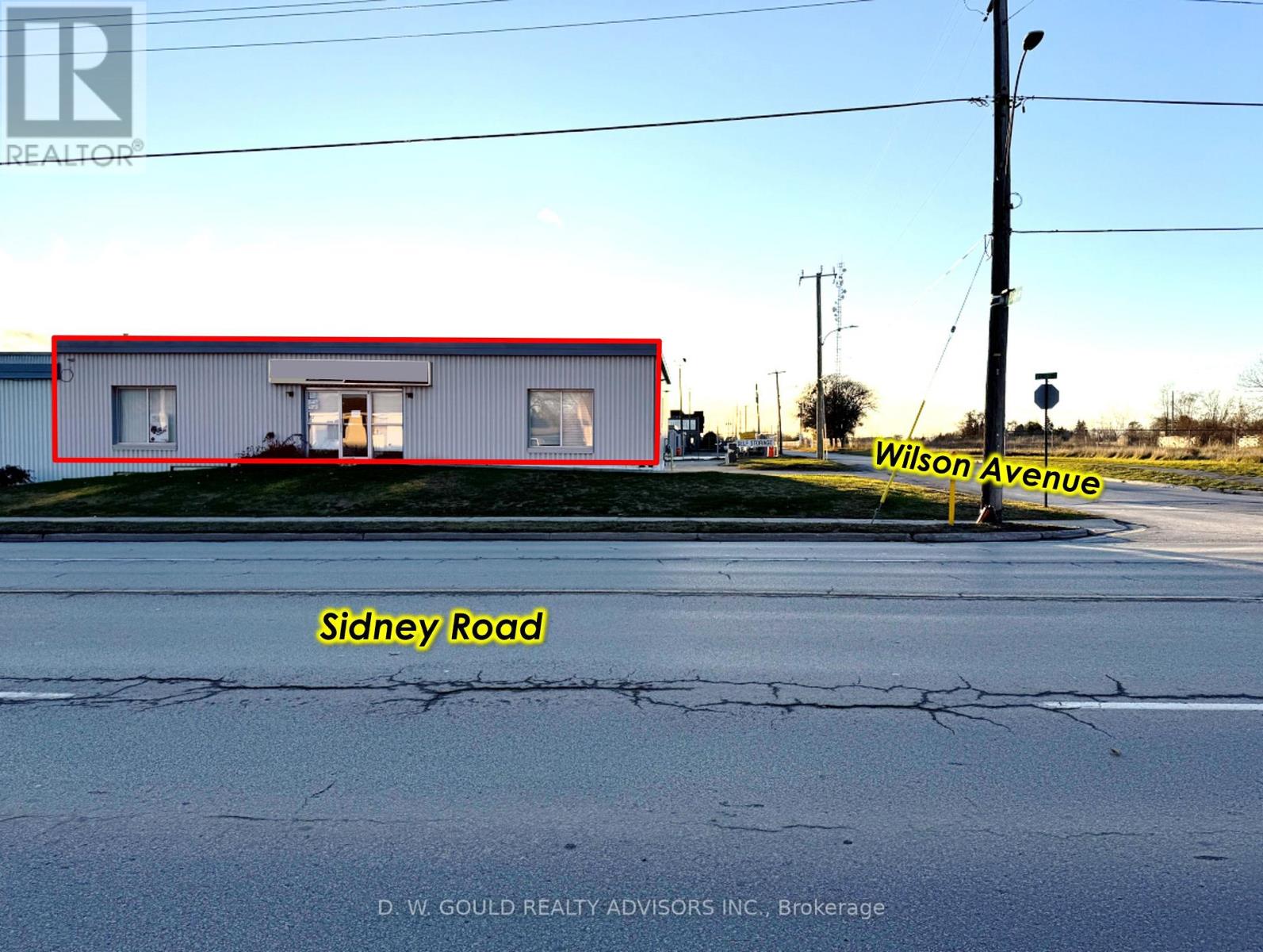 330 Sidney Street, Belleville (Belleville Ward), Ontario  K8P 1P5 - Photo 2 - X12542842