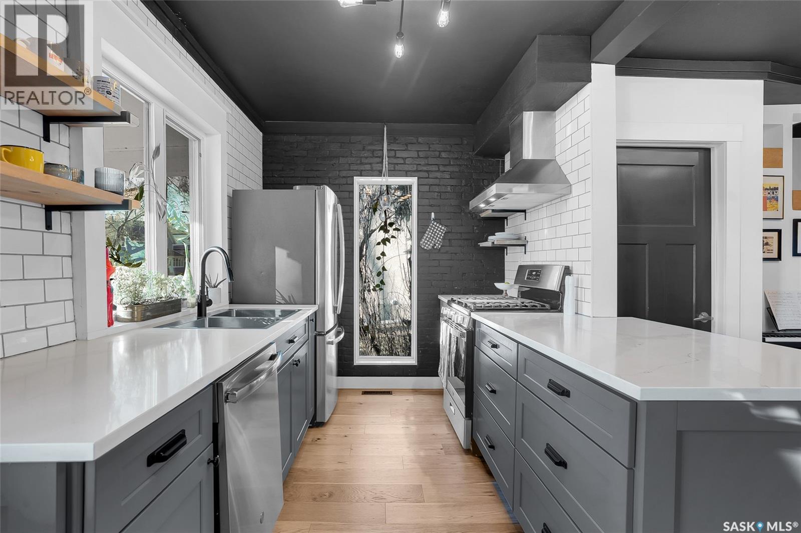 114 28th Street W, Saskatoon, Saskatchewan  S7L 0K2 - Photo 5 - SK024254