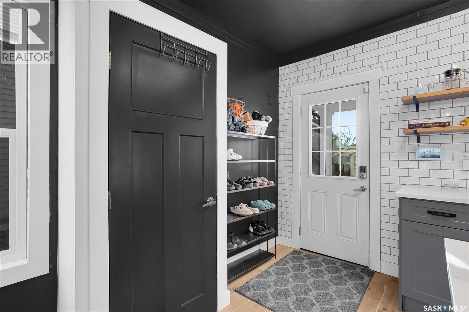 114 28th Street W, Saskatoon, Saskatchewan  S7L 0K2 - Photo 3 - SK024254