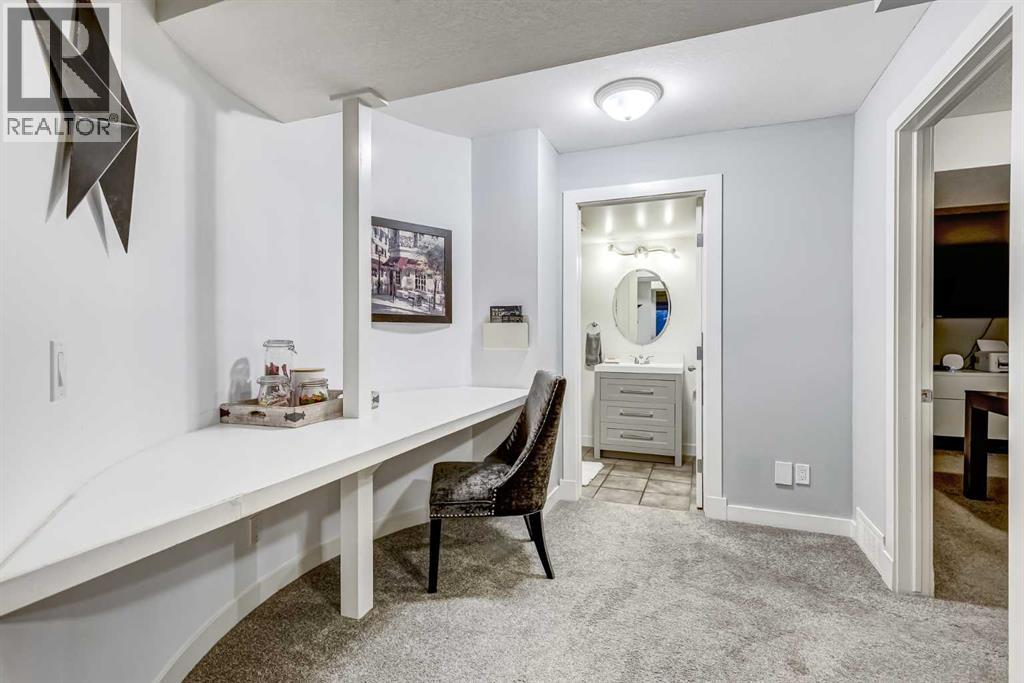 31 Tusslewood View Nw, Calgary, Alberta  T3L 2Y3 - Photo 34 - A2271319