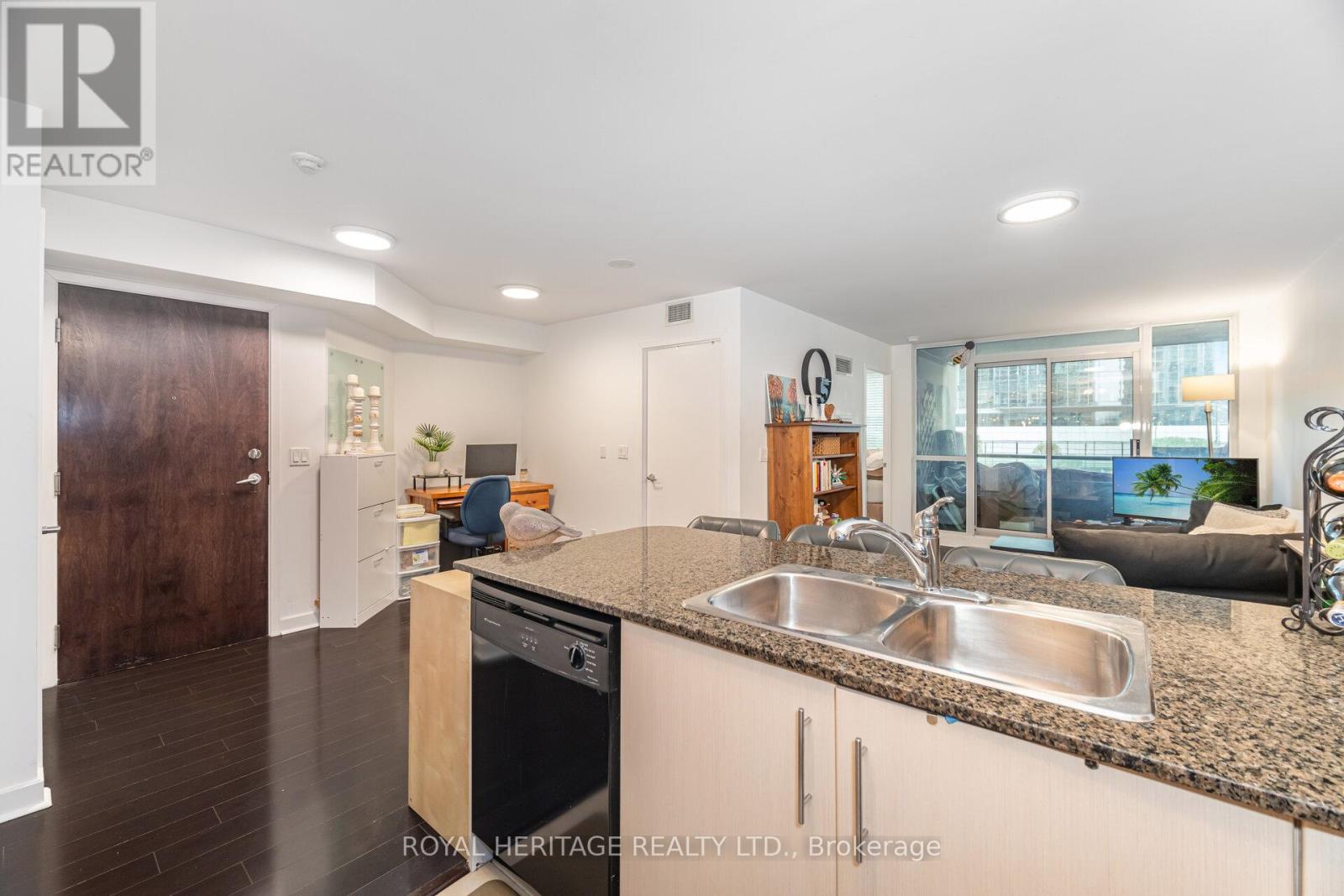 611 - 12 Yonge Street, Toronto, Ontario  M5E 1Z9 - Photo 11 - C12582730