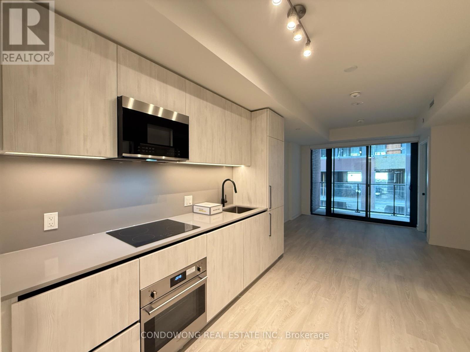 35 Parliament Street, Toronto, Ontario  M5A 0Z5 - Photo 1 - C12582736