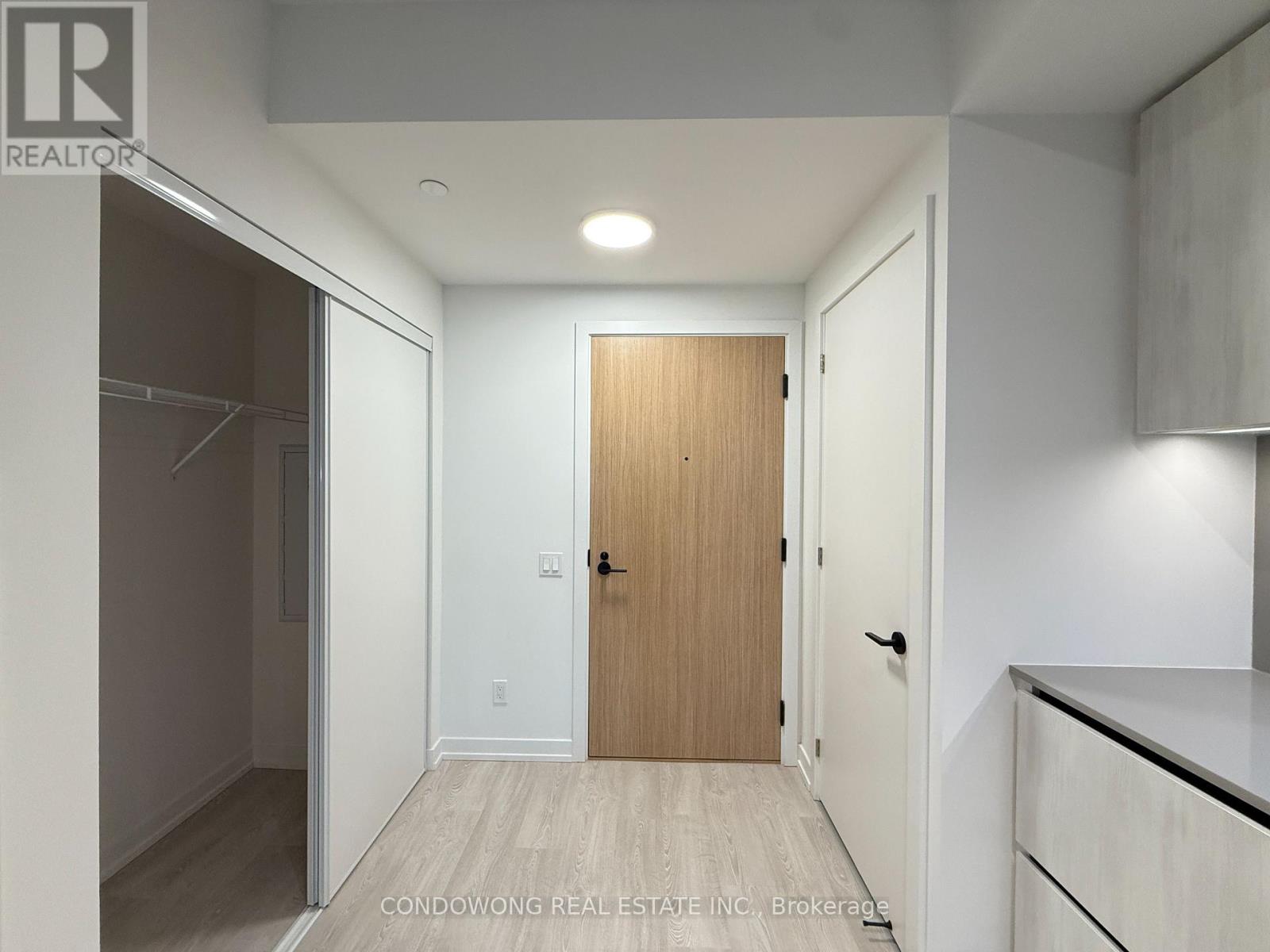 35 Parliament Street, Toronto, Ontario  M5A 0Z5 - Photo 2 - C12582736