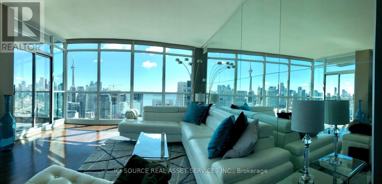 LPH02 - 219 FORT YORK BOULEVARD, Toronto, Ontario