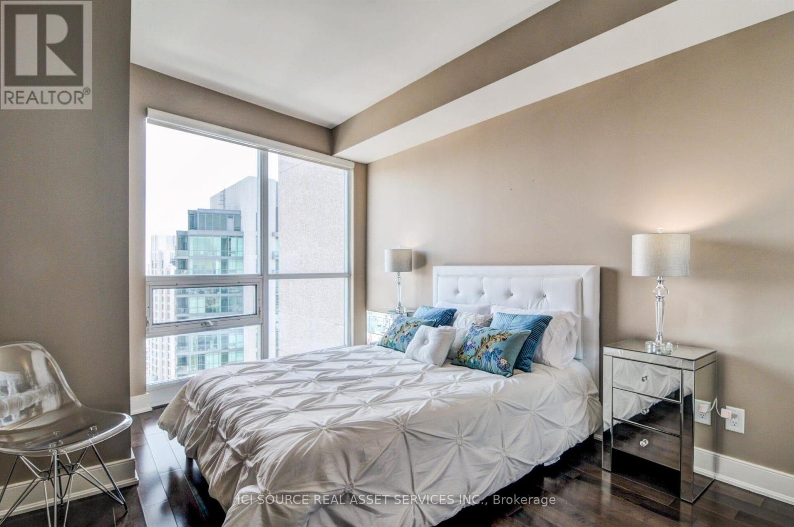 Lph02 - 219 Fort York Boulevard, Toronto, Ontario  M5V 1B1 - Photo 13 - C12582758