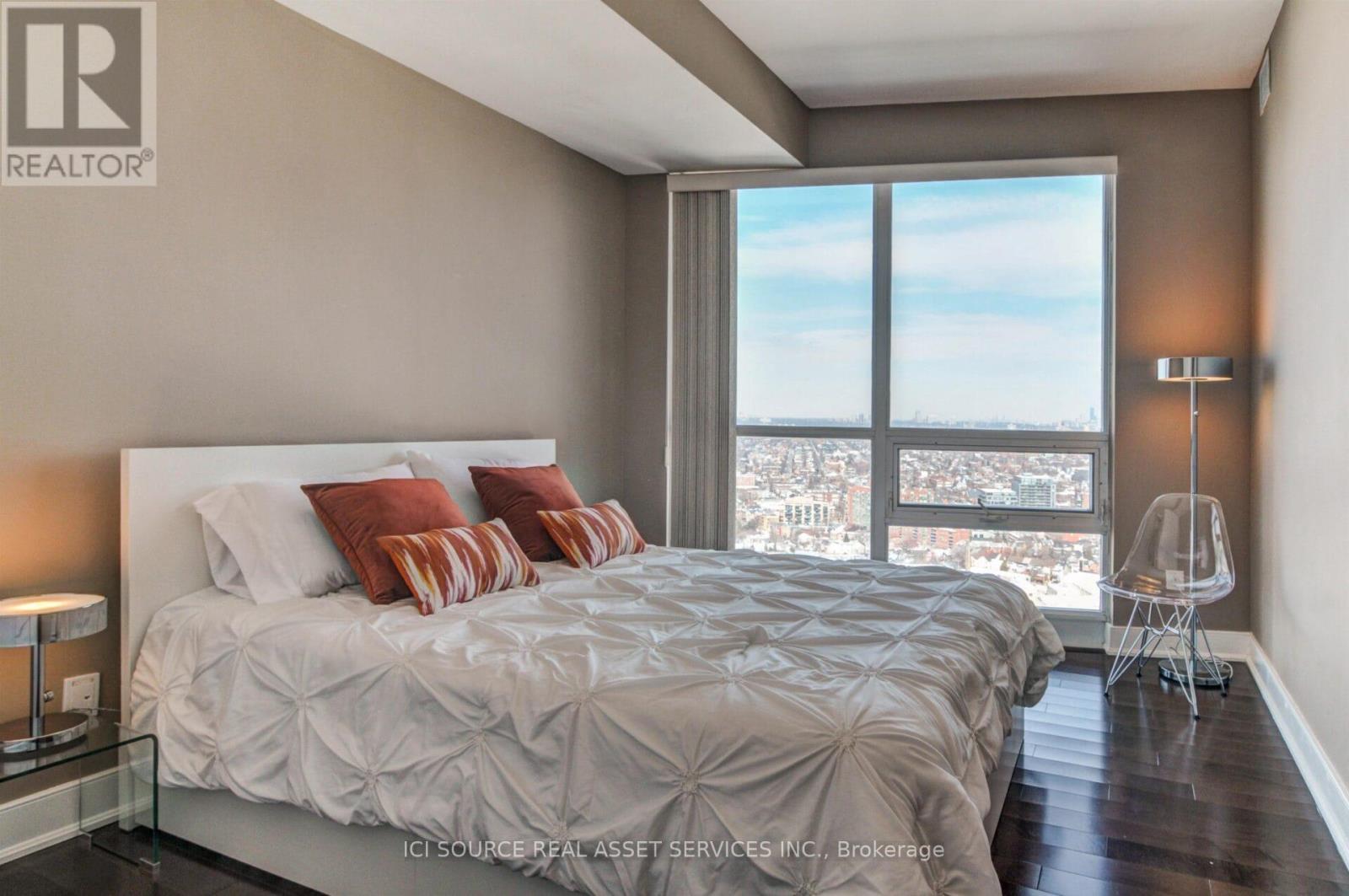 Lph02 - 219 Fort York Boulevard, Toronto, Ontario  M5V 1B1 - Photo 17 - C12582758