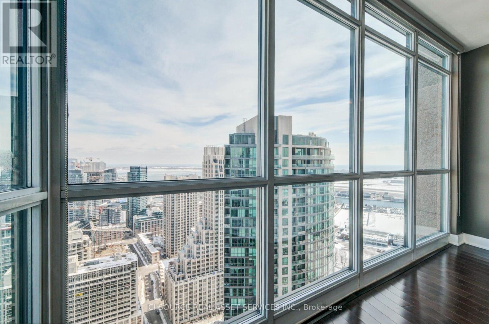 Lph02 - 219 Fort York Boulevard, Toronto, Ontario  M5V 1B1 - Photo 24 - C12582758