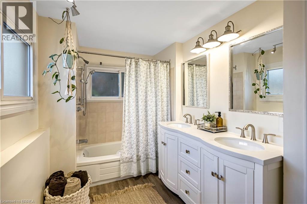 37 Morton Avenue, Brantford, Ontario  N3R 2N6 - Photo 17 - 40790806