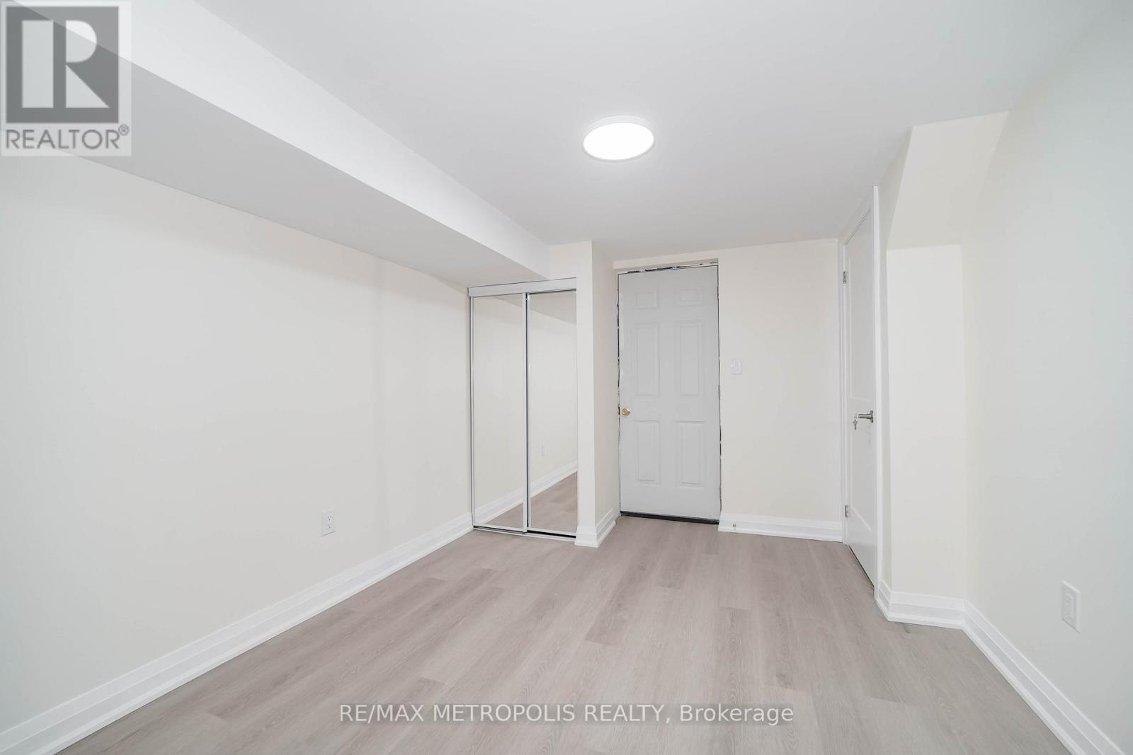 Bsmt - 929 Greenhill Avenue, Oshawa, Ontario L1K 0C3 - Photo 15 - E12582686