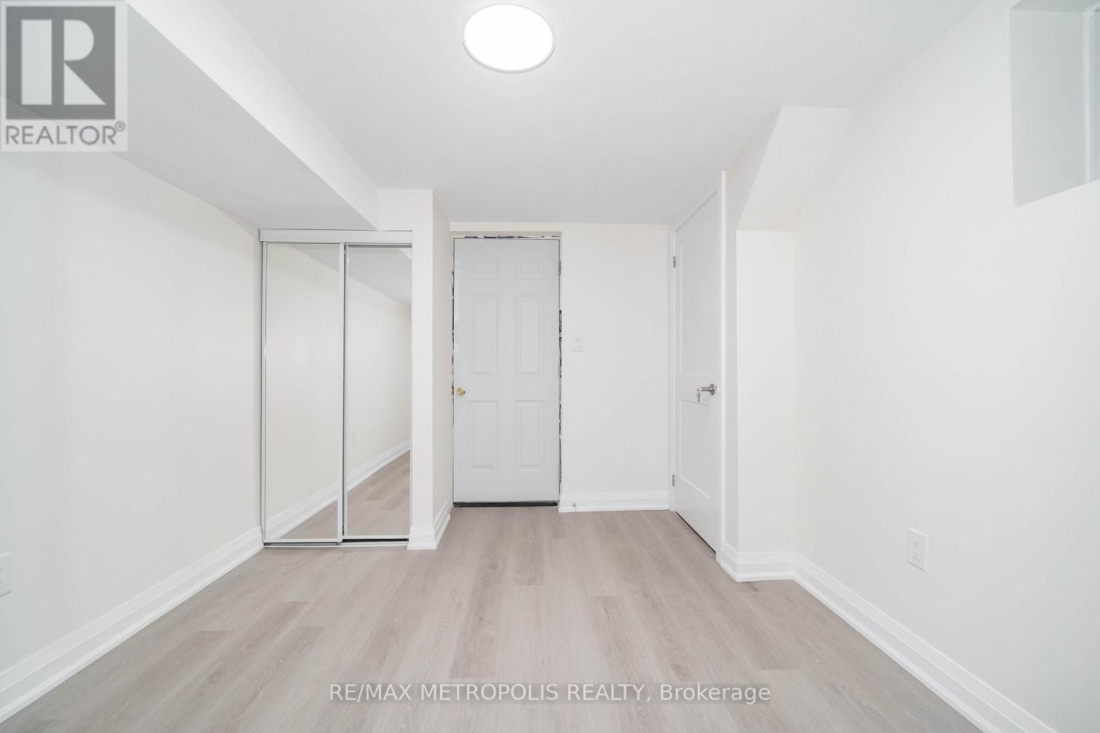 Bsmt - 929 Greenhill Avenue, Oshawa, Ontario L1K 0C3 - Photo 16 - E12582686