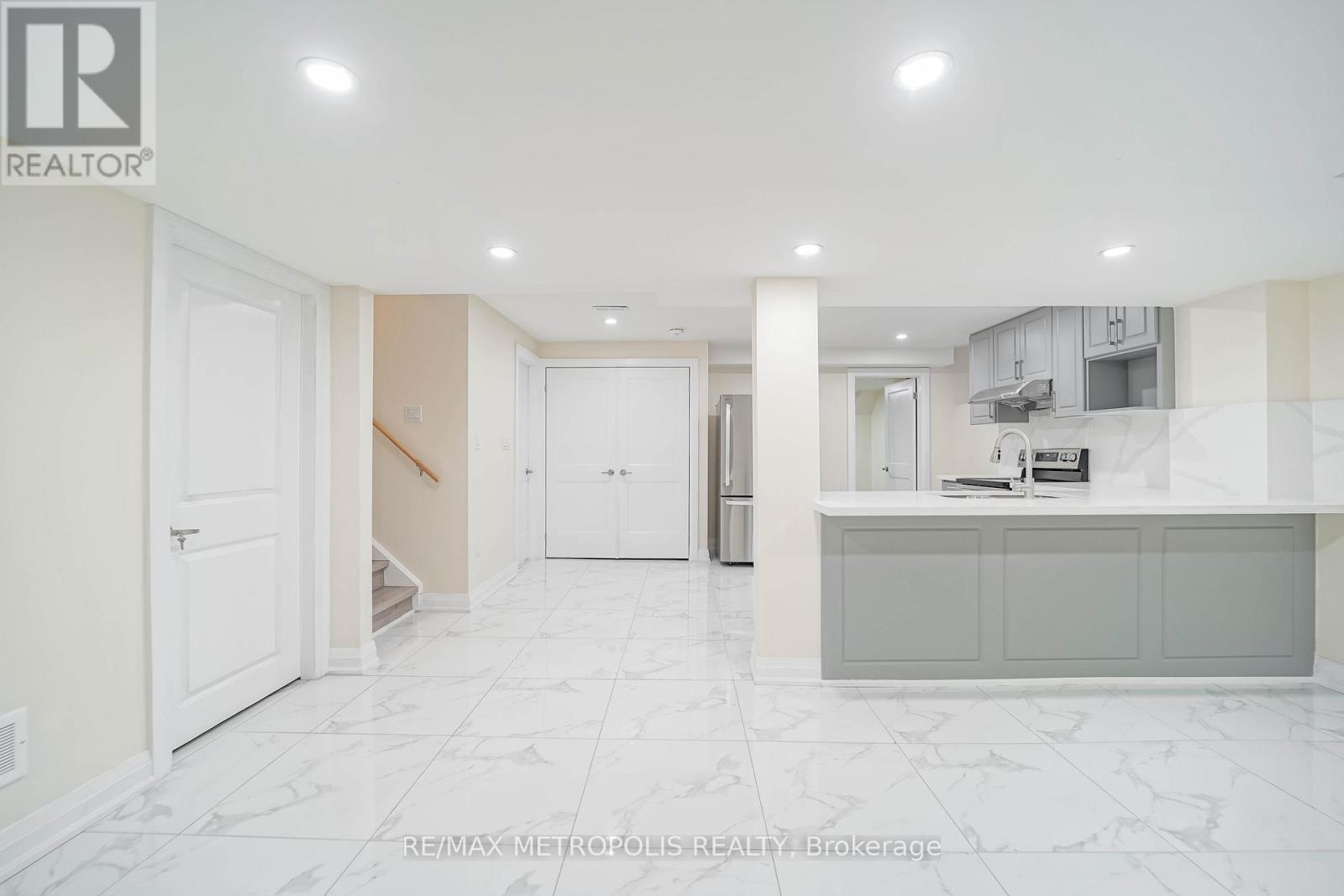 Bsmt - 929 Greenhill Avenue, Oshawa, Ontario L1K 0C3 - Photo 7 - E12582686