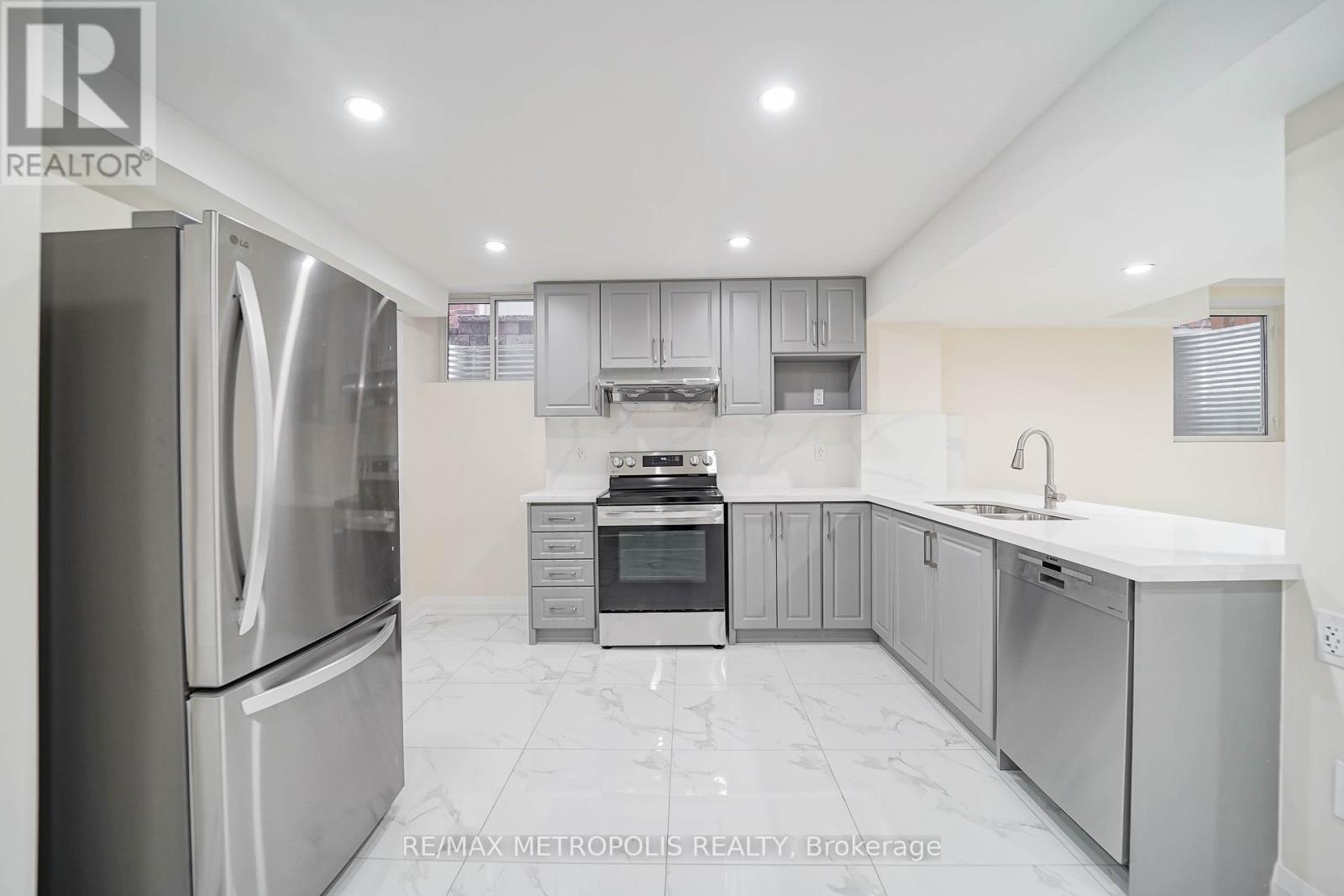 Bsmt - 929 Greenhill Avenue, Oshawa, Ontario L1K 0C3 - Photo 9 - E12582686