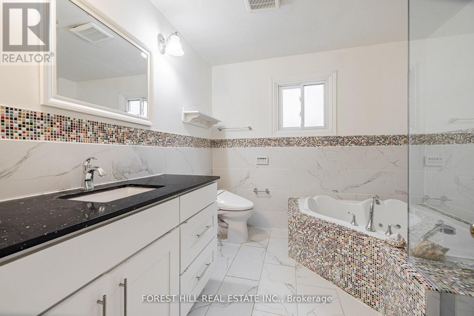 51 Briggs Avenue, Richmond Hill, Ontario  L4B 1N6 - Photo 23 - N12582638