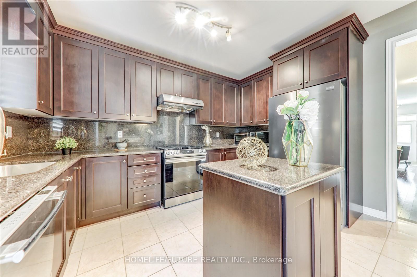 100 James Mccullough Road, Whitchurch-Stouffville, Ontario  L4A 0Z2 - Photo 13 - N12582710