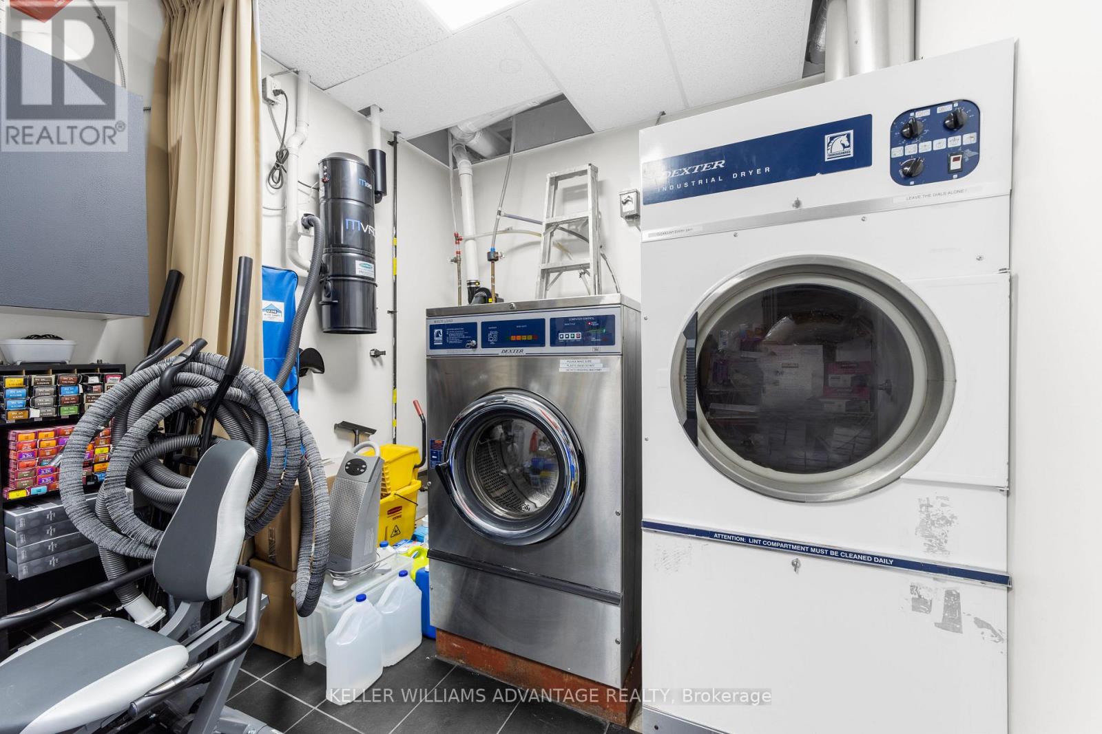 15171 Yonge Street, Aurora, Ontario  L4G 1M1 - Photo 15 - N12582732