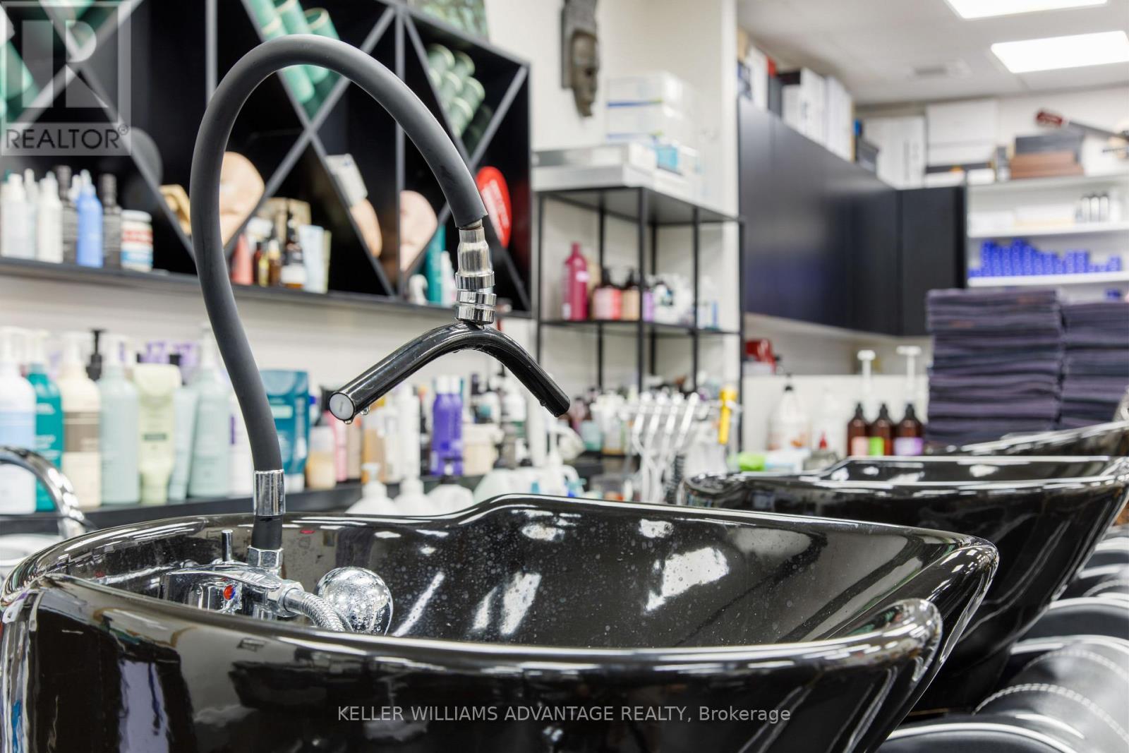 15171 Yonge Street, Aurora, Ontario  L4G 1M1 - Photo 27 - N12582732