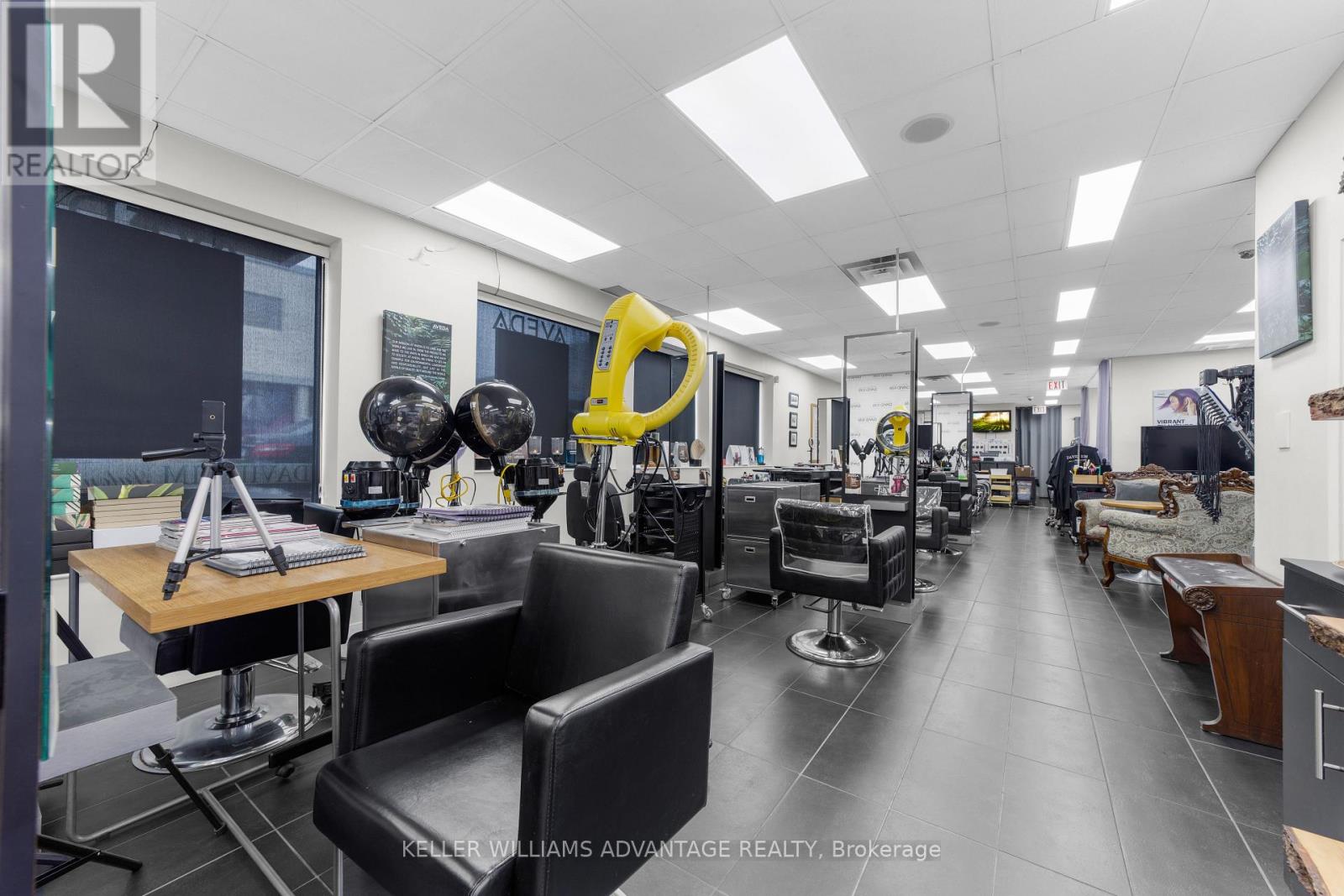 15171 Yonge Street, Aurora, Ontario  L4G 1M1 - Photo 9 - N12582732