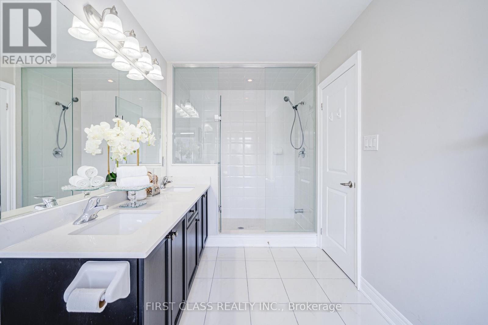 77 Diamond Jubilee Drive, Markham, Ontario  L6B 0Y5 - Photo 31 - N12582762