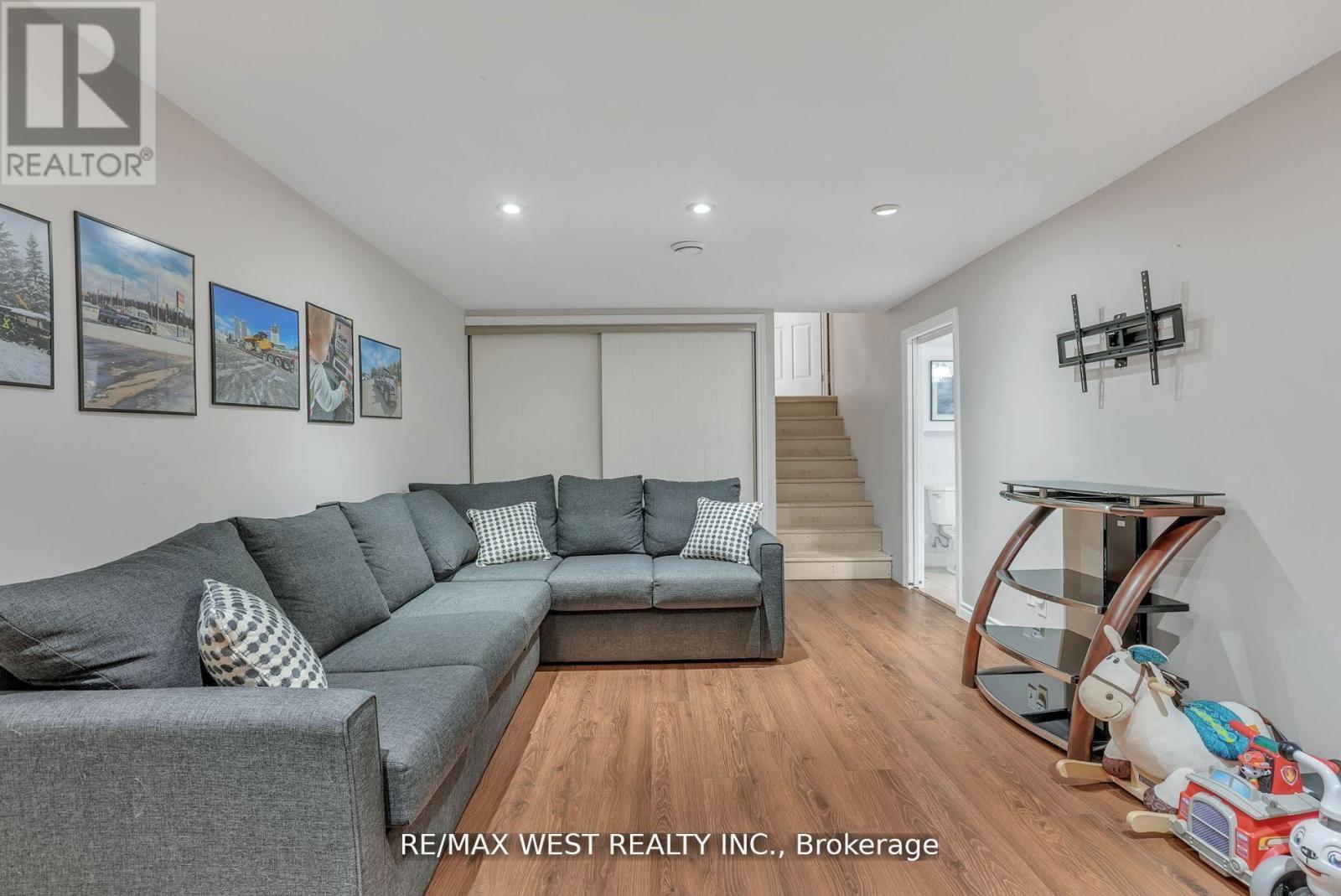 279 Sunnidale Road, Wasaga Beach, Ontario  L9Z 2T4 - Photo 16 - S12582700