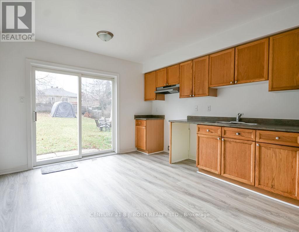 5 Peter Street, Barrie, Ontario  L4N 5R2 - Photo 13 - S12582740