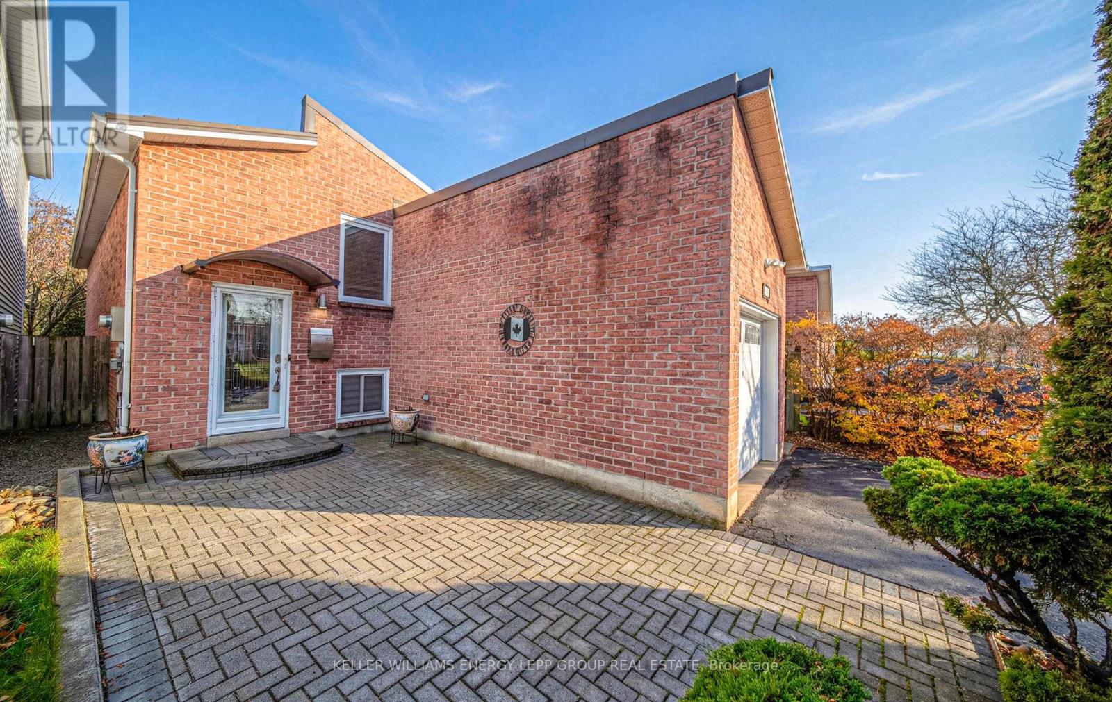 1407 Outlet Drive, Oshawa, Ontario  L1J 7Z2 - Photo 5 - E12582830