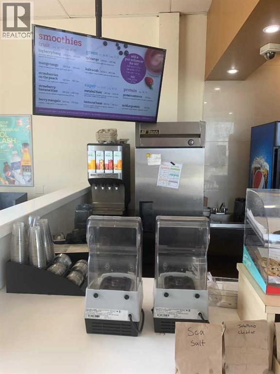 805 East Lake Boulevard, Airdrie, Alberta  T8H 2G4 - Photo 7 - A2253025