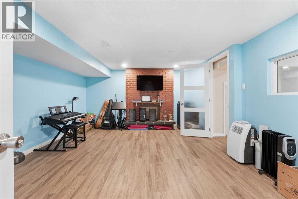 2018 Cottonwood Crescent Se, Calgary, Alberta  T2B 1R1 - Photo 24 - A2270425