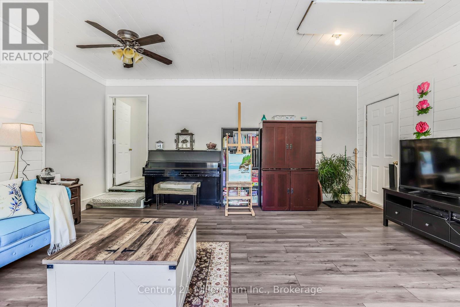 96 Main Street, Northern Bruce Peninsula, Ontario  N0H 1W0 - Photo 27 - X12582786