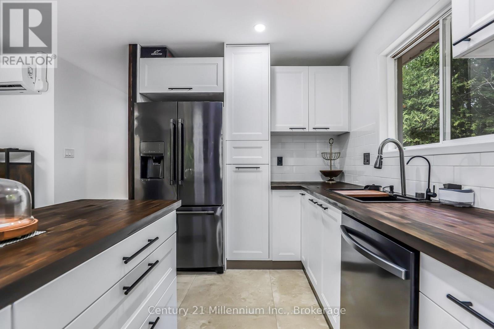 1025 West Road, Northern Bruce Peninsula, Ontario  N0H 1W0 - Photo 11 - X12582796