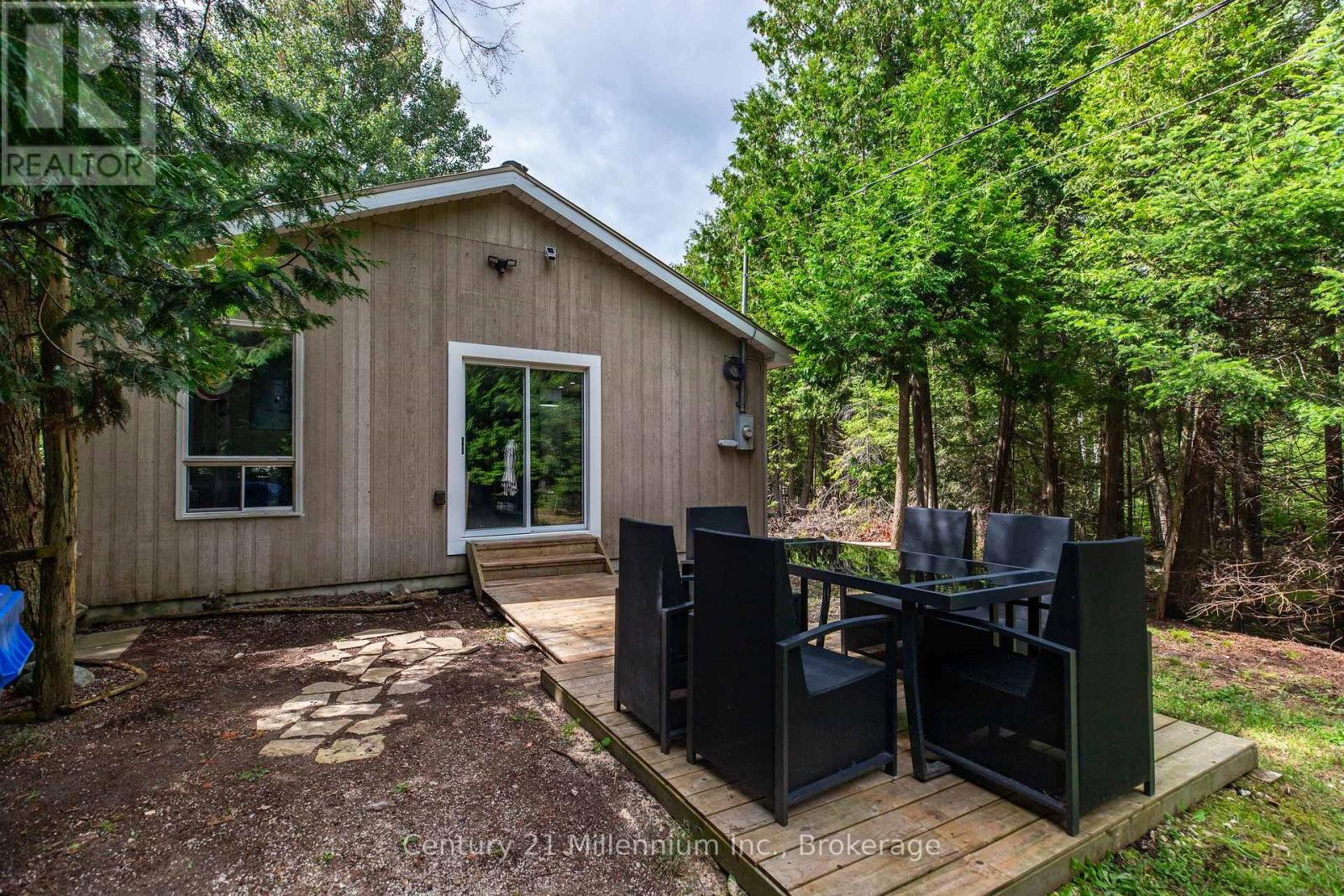 1025 West Road, Northern Bruce Peninsula, Ontario  N0H 1W0 - Photo 26 - X12582796