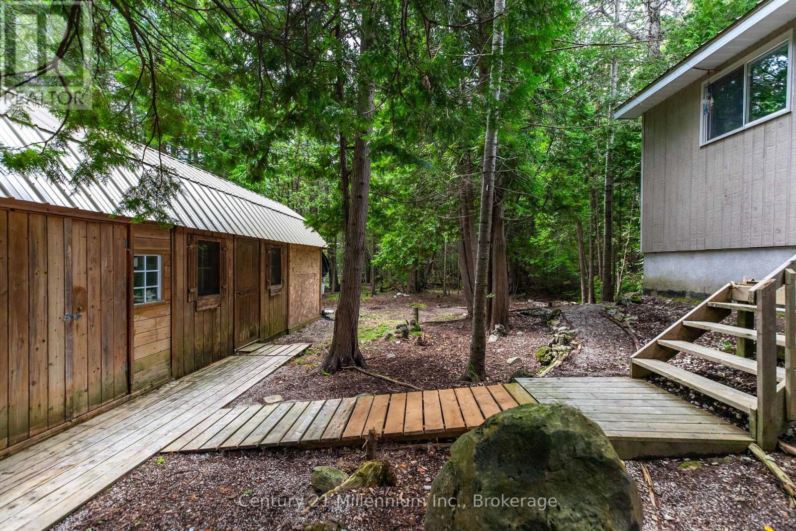 1025 West Road, Northern Bruce Peninsula, Ontario  N0H 1W0 - Photo 28 - X12582796