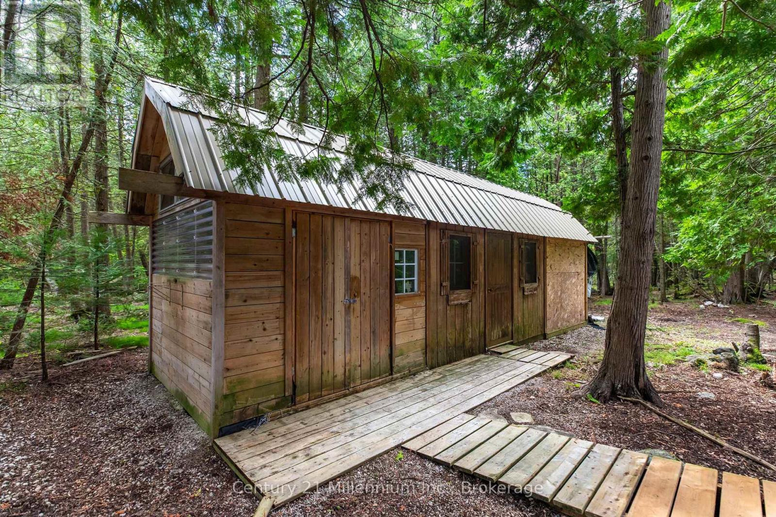 1025 West Road, Northern Bruce Peninsula, Ontario  N0H 1W0 - Photo 3 - X12582796