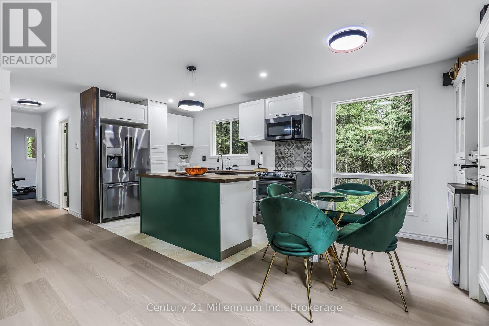 1025 West Road, Northern Bruce Peninsula, Ontario  N0H 1W0 - Photo 7 - X12582796