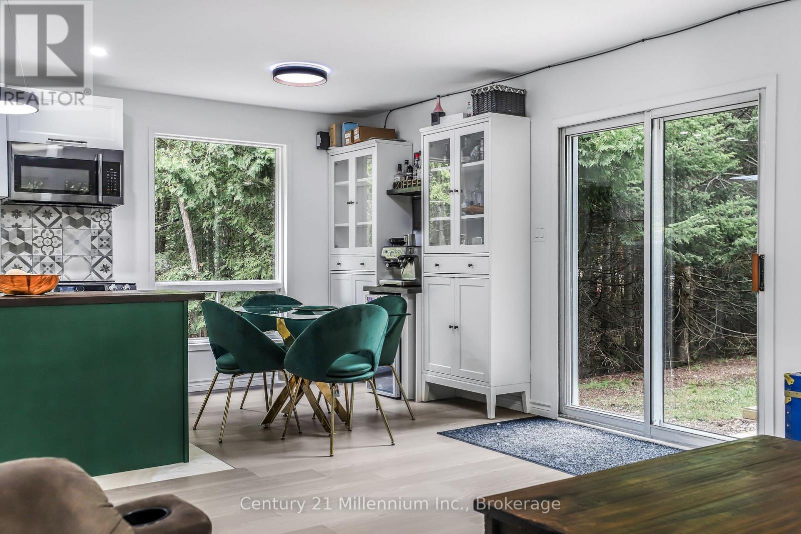 1025 West Road, Northern Bruce Peninsula, Ontario  N0H 1W0 - Photo 9 - X12582796