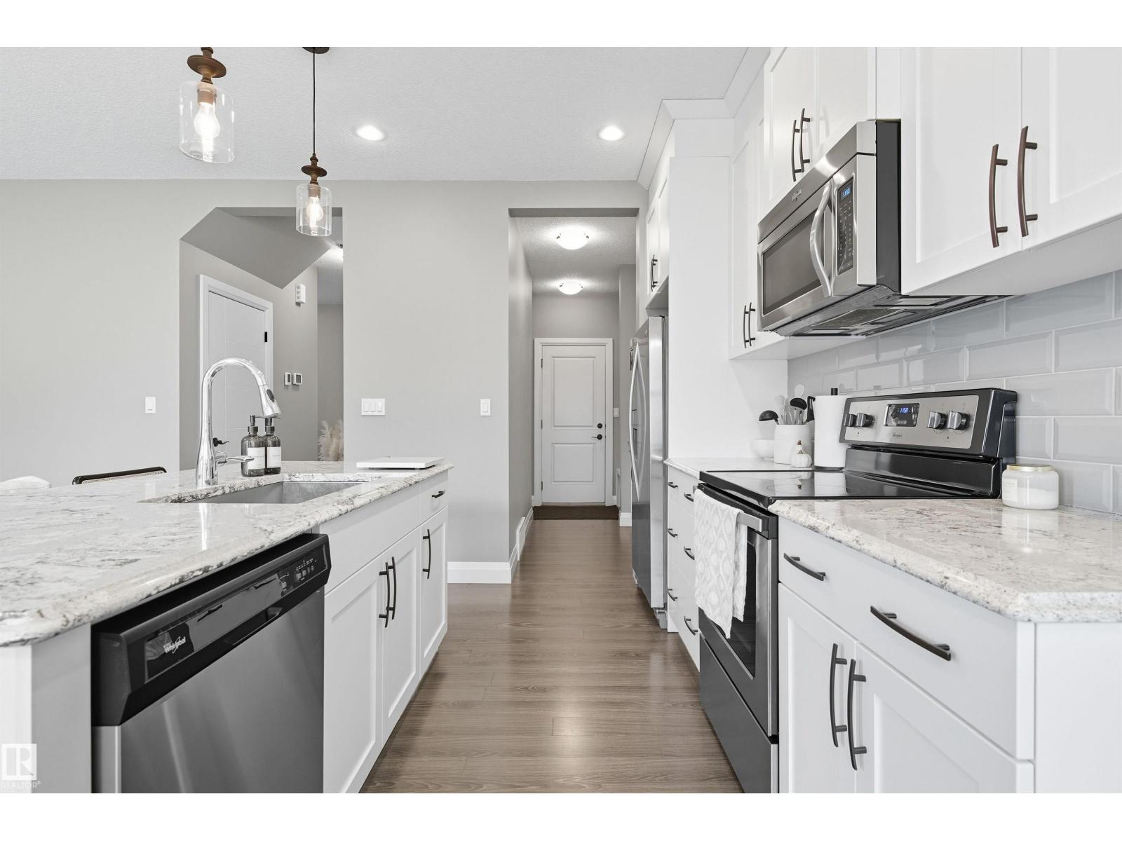 8534 Cushing Pl Sw, Edmonton, Alberta  T6W 3L2 - Photo 5 - E4462337