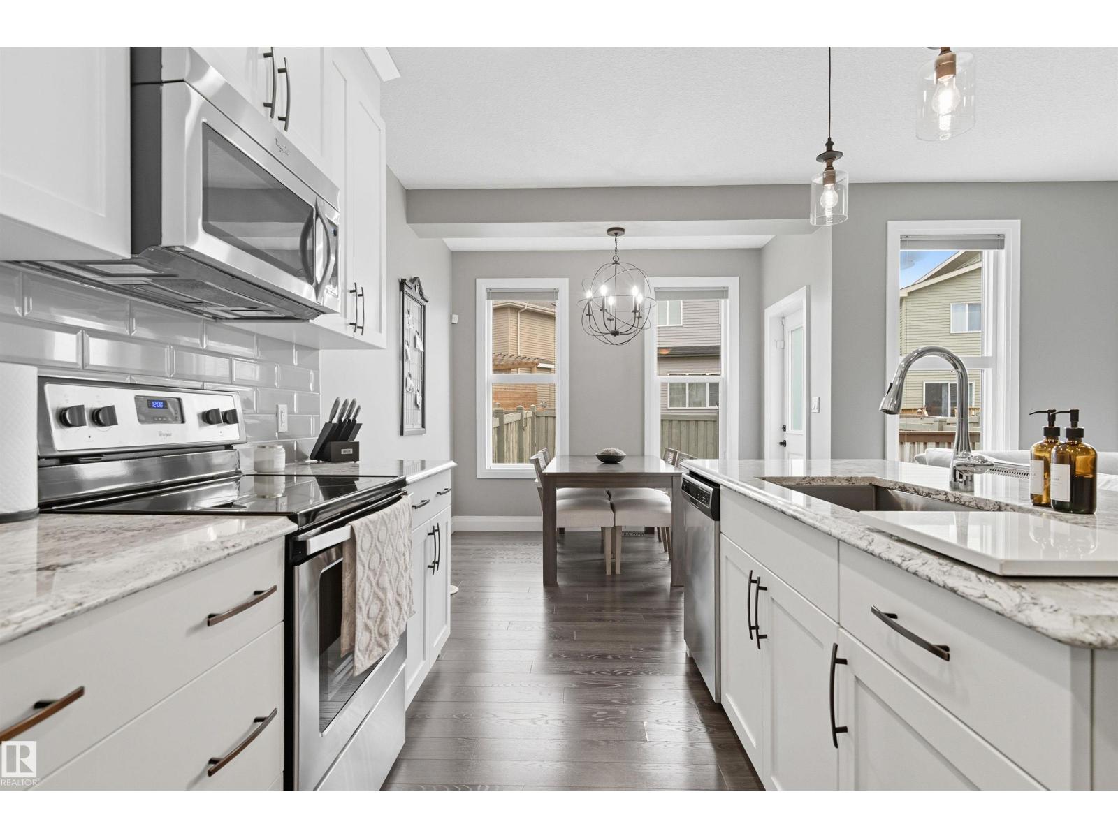 8534 Cushing Pl Sw, Edmonton, Alberta  T6W 3L2 - Photo 7 - E4462337