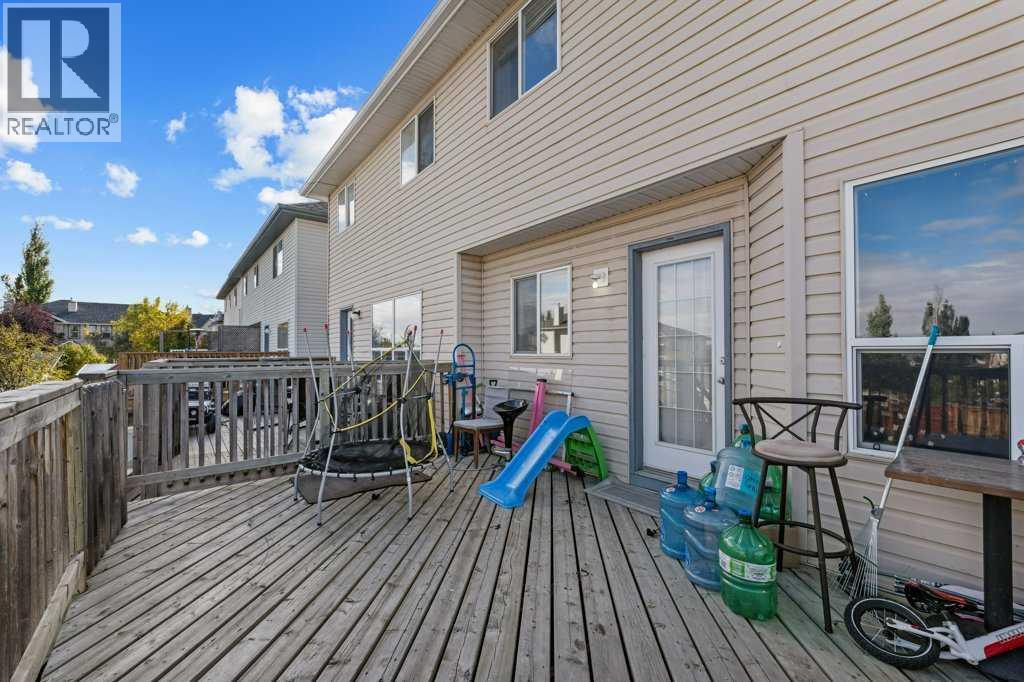 154 Bridlewood Drive Sw, Calgary, Alberta  T2Y 3T2 - Photo 8 - A2270530