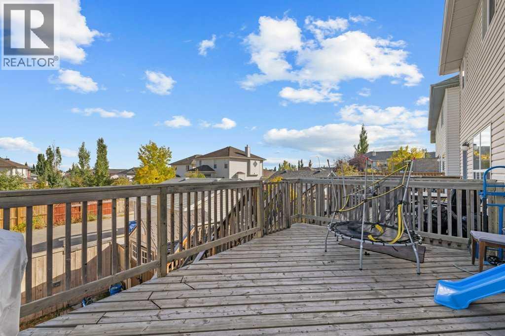 154 Bridlewood Drive Sw, Calgary, Alberta  T2Y 3T2 - Photo 9 - A2270530