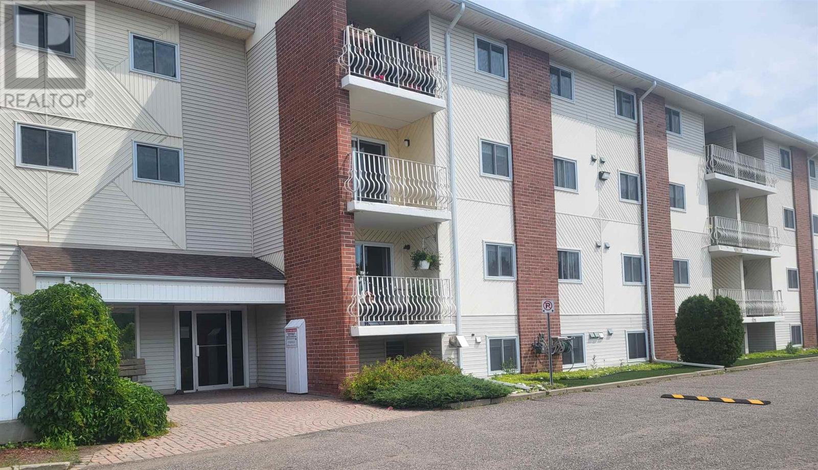 240 725 James ST, Thunder Bay, Ontario