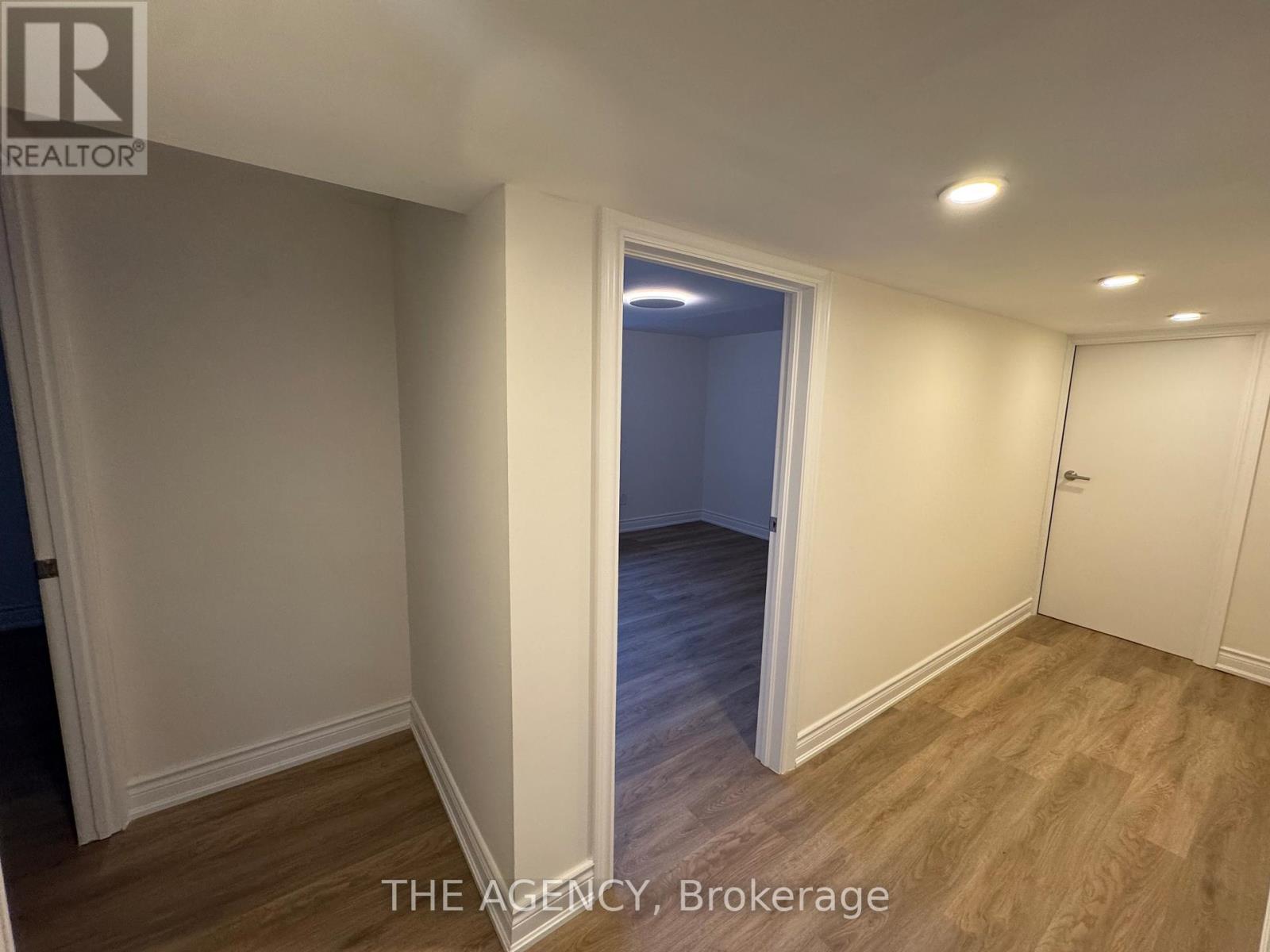 Basement - 1590 Liveoak Drive, Mississauga, Ontario  L5E 2X6 - Photo 2 - W12582642