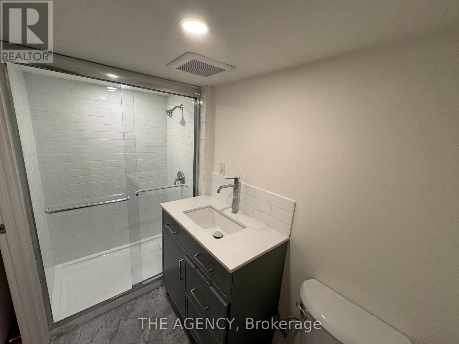 Basement - 1590 Liveoak Drive, Mississauga, Ontario  L5E 2X6 - Photo 5 - W12582642