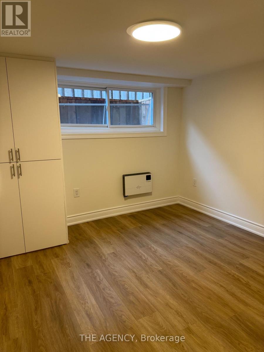 Basement - 1590 Liveoak Drive, Mississauga, Ontario  L5E 2X6 - Photo 7 - W12582642