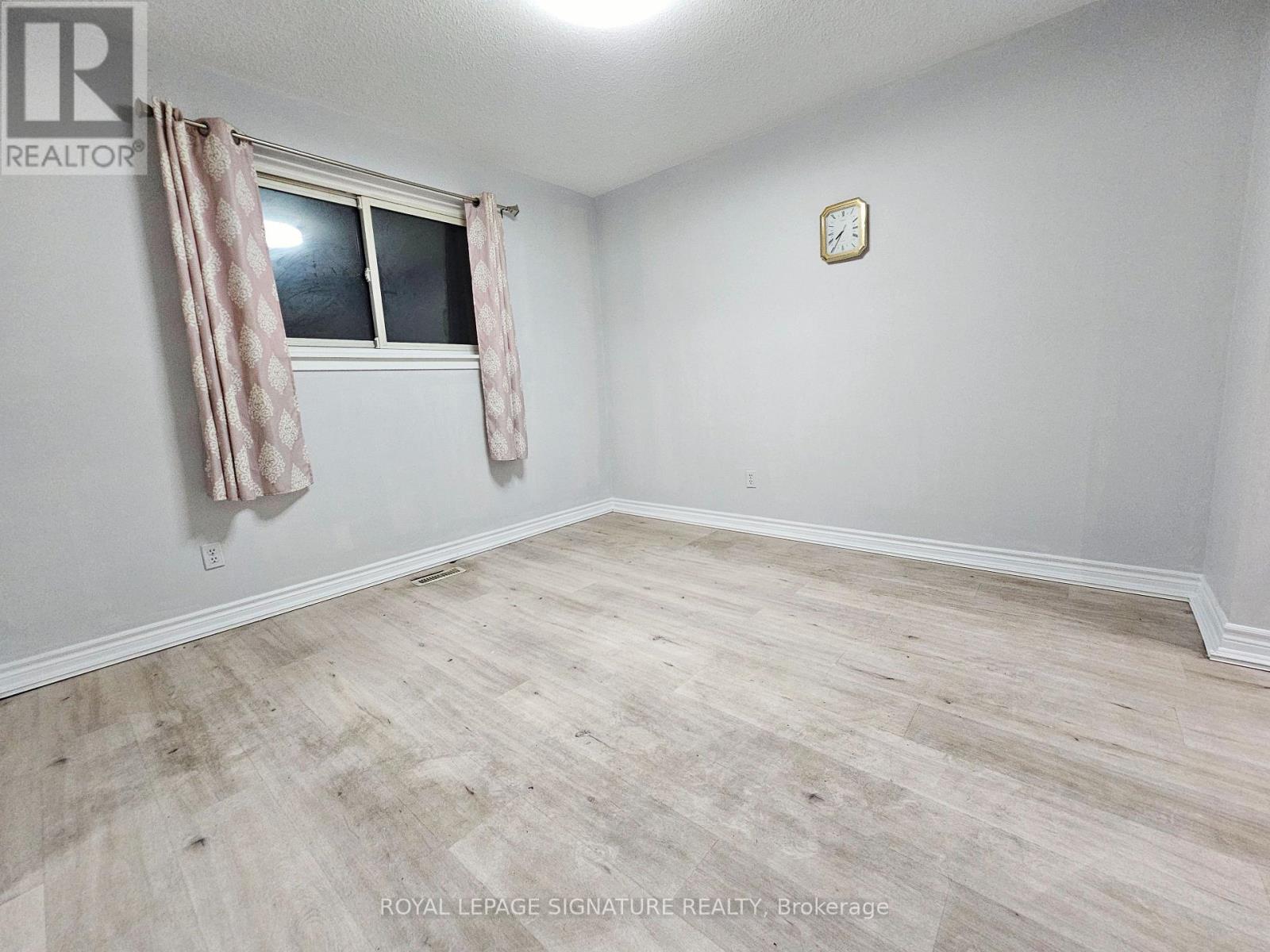 47 Earlsdale Crescent, Brampton, Ontario  L6T 3A7 - Photo 5 - W12582660