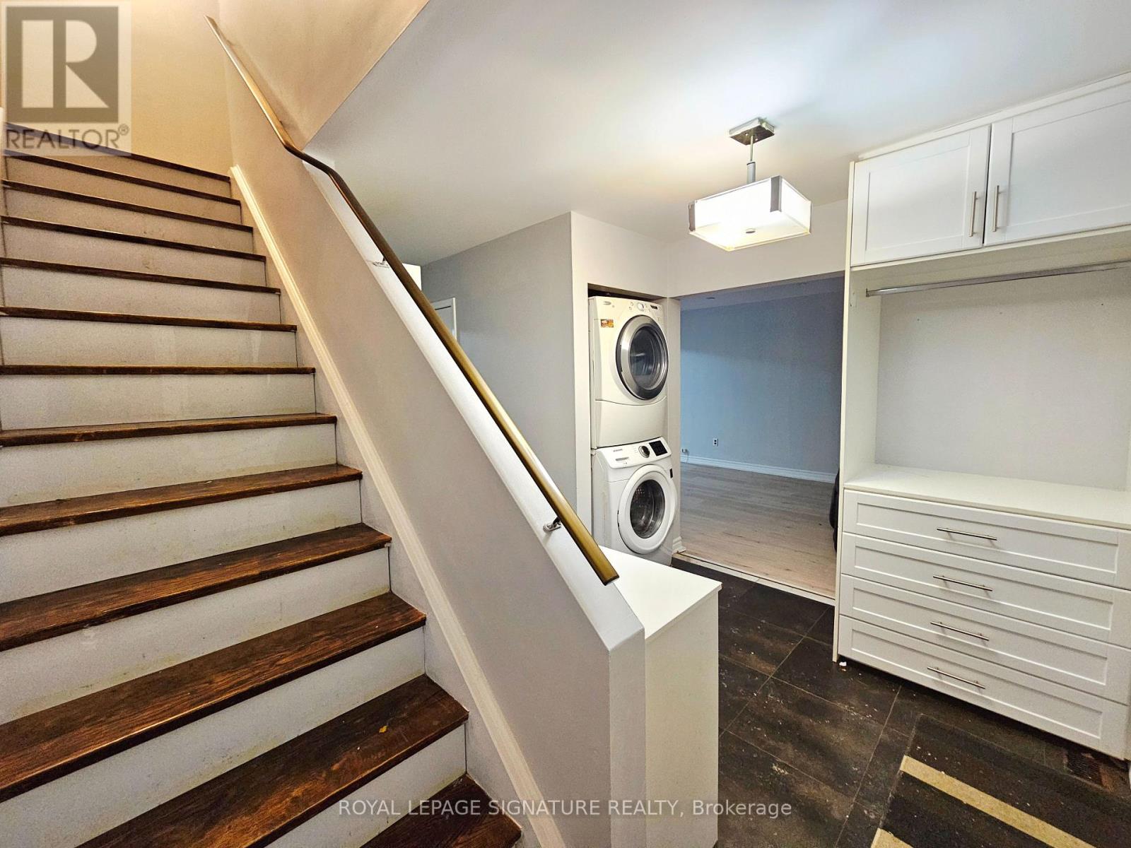 47 Earlsdale Crescent, Brampton, Ontario  L6T 3A7 - Photo 6 - W12582660