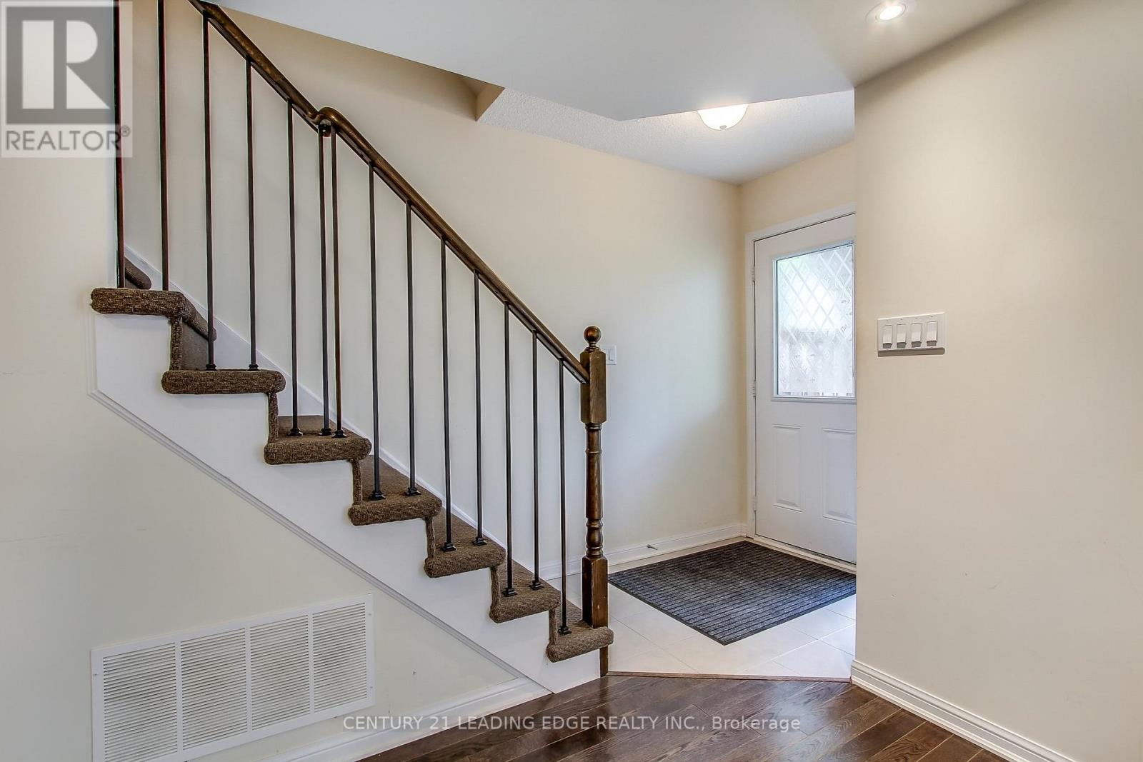 126 - 7 Foundry Avenue, Toronto, Ontario  M6H 3Z4 - Photo 4 - W12582662