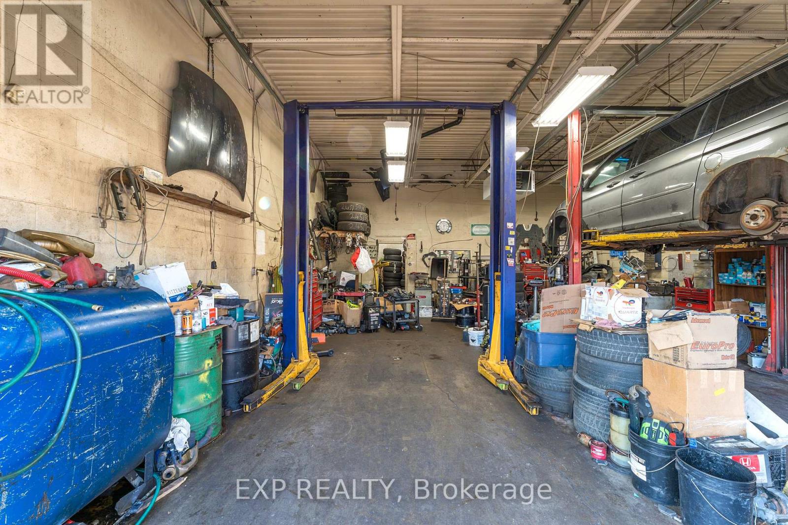 12 Lepage Court, Toronto, Ontario  M3J 1Z9 - Photo 10 - W12582692