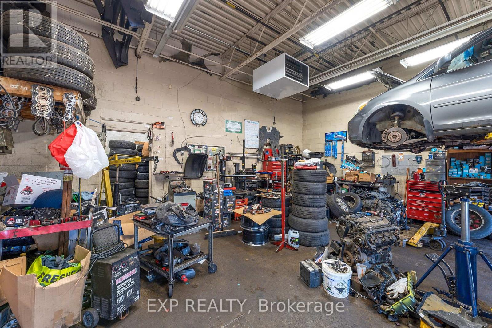 12 Lepage Court, Toronto, Ontario  M3J 1Z9 - Photo 11 - W12582692