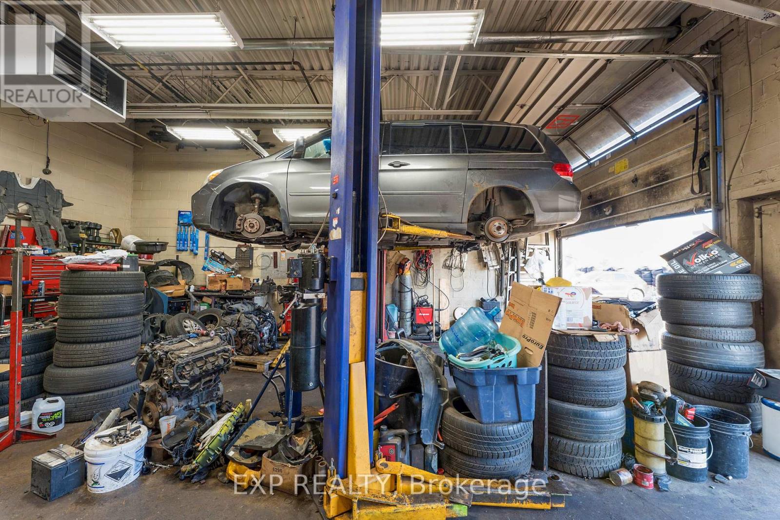 12 Lepage Court, Toronto, Ontario  M3J 1Z9 - Photo 16 - W12582692